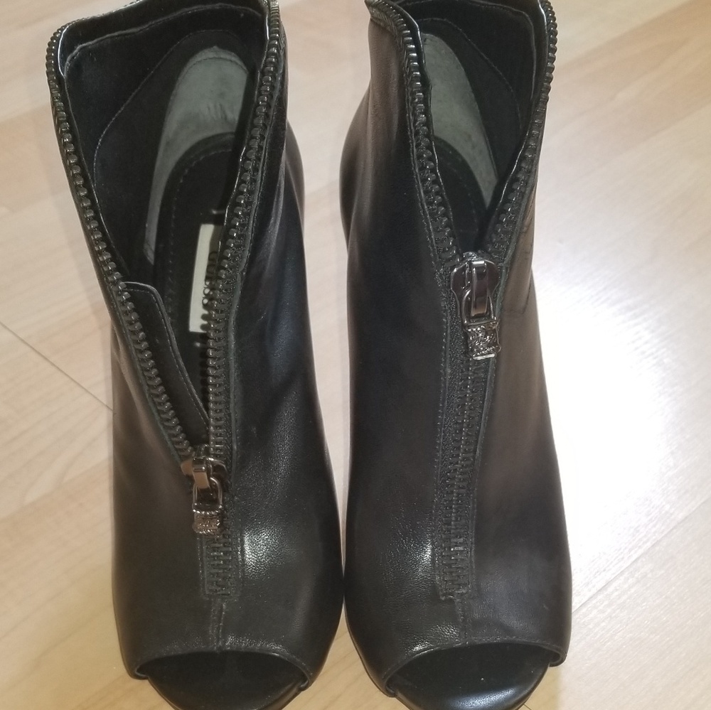 Guess Booties